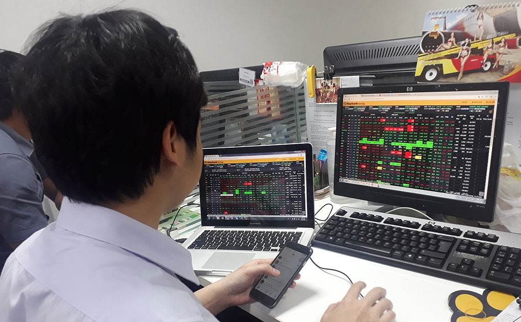 bank chung thep niu chan thi truong 65b862ce851ee