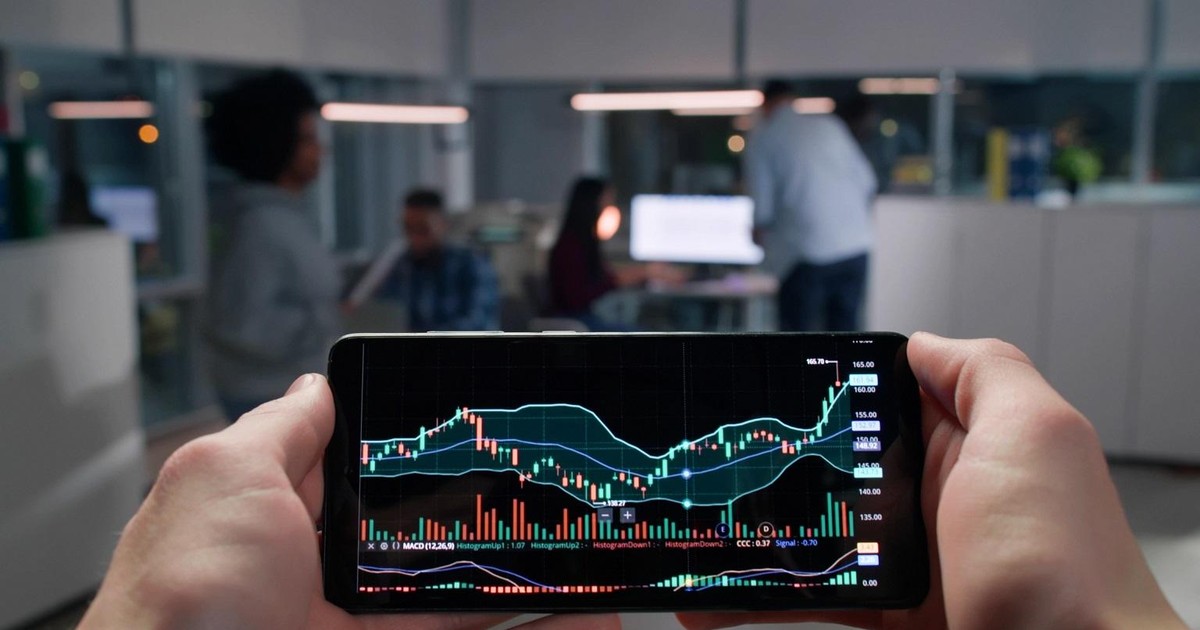 bon chu de lon cua cau chuyen dau tu nam 2024 65935cd01053f