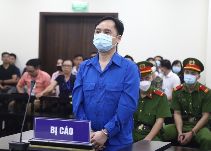 cho ong do thanh nhan muon tai khoan thao tung co phieu 12 to chuc va ca nhan bi xu phat 65b0f86232854