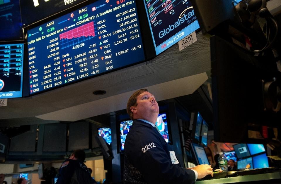 gioi dau tu gom mua co phieu cong nghe pho wall bay cao 659d31f2670eb