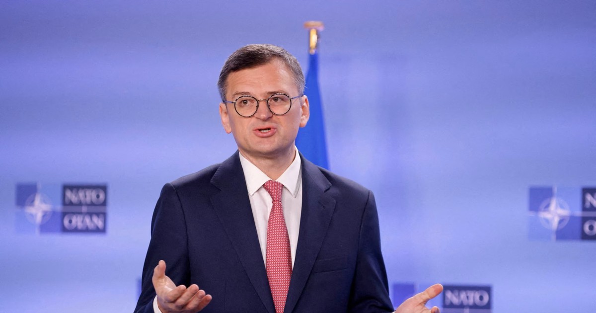 ngoai truong kuleba ukraine se chien dau bang xeng neu het vu khi 65a5e9e27571f