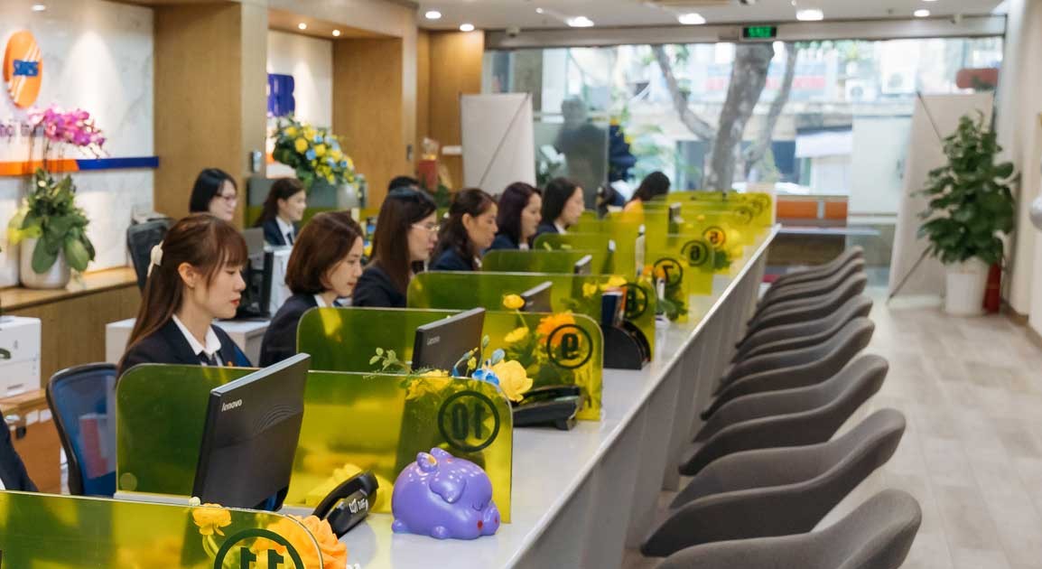 shs len tieng viec cuu nhan vien bi khoi to 65b06bc0bc859