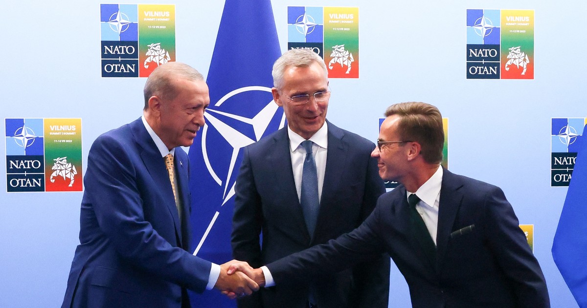 tho nhi ky chinh thuc phe chuan thuy dien gia nhap nato 65b36d3356532