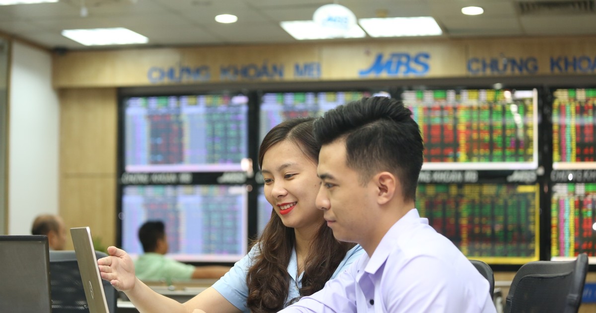 dong bank dao chieu vn index tiep tuc leo dinh 5 thang 65d1dfd18b065