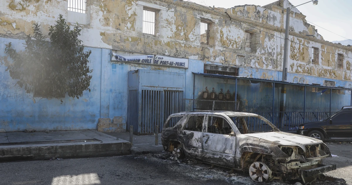 bao luc bung no dat haiti vao tinh trang khan cap 65e6ad7f8daa4