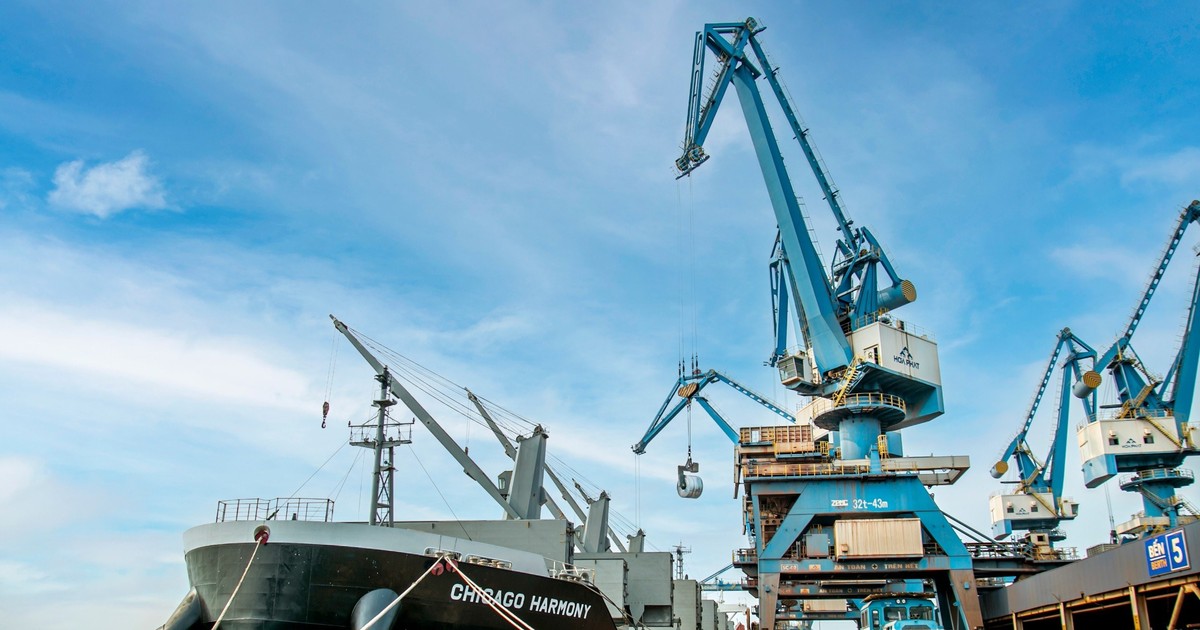 san luong tieu thu thep cua hoa phat sut giam 65e810ce2b760