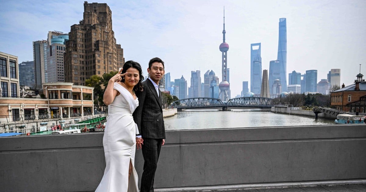 ty le ket hon o trung quoc tang lan dau tien sau 9 nam 65f80934d0fb0