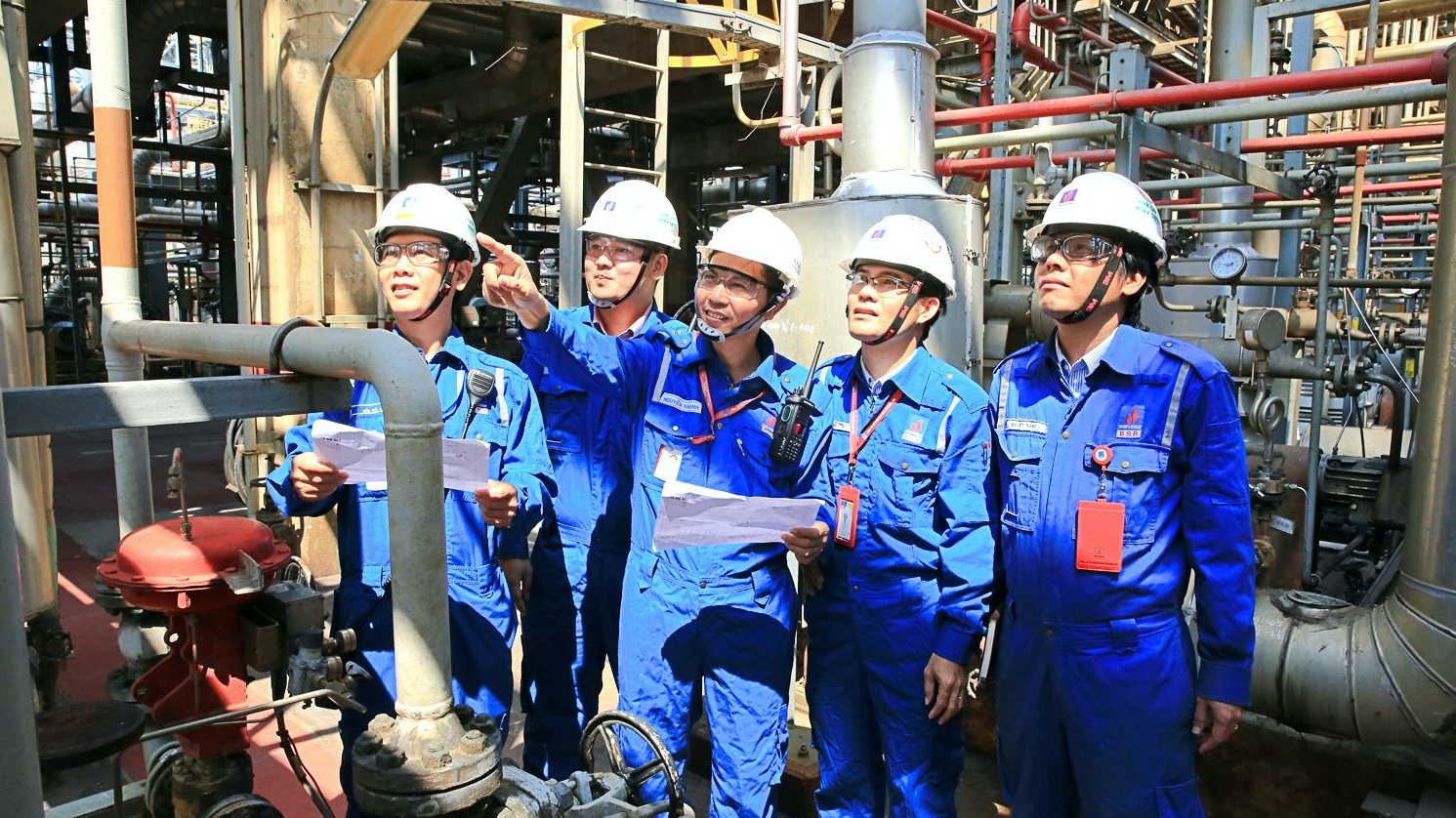 BSR: Sắp giải quyết xong nút thắt cuối cùng cho việc niêm yết HoSE? 4 loc hoa dau binh son bsr sap giai quyet xong nut that cuoi cung cho viec niem yet hose 665dd196da08e